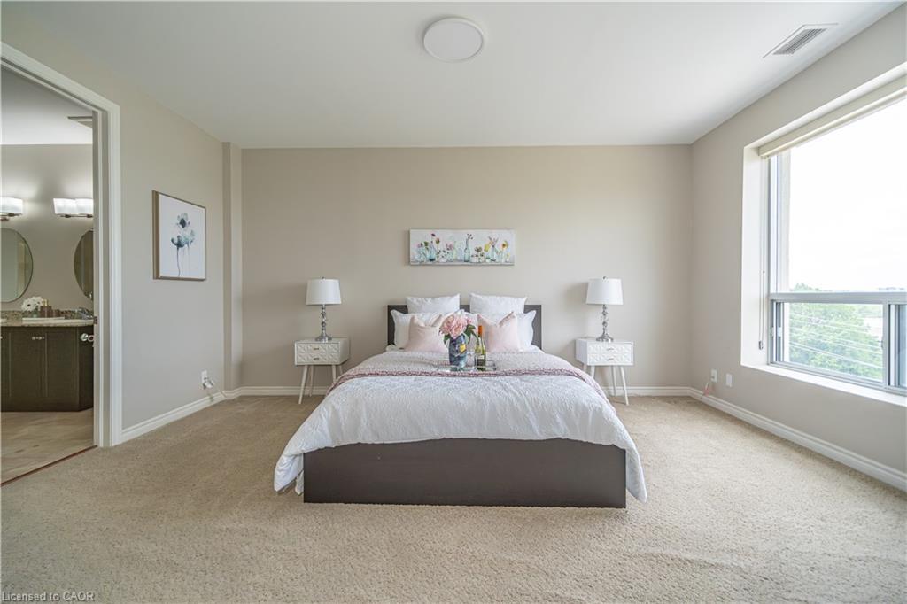 501-223 Erb Street W, Waterloo, ON - Indoor Photo Showing Bedroom