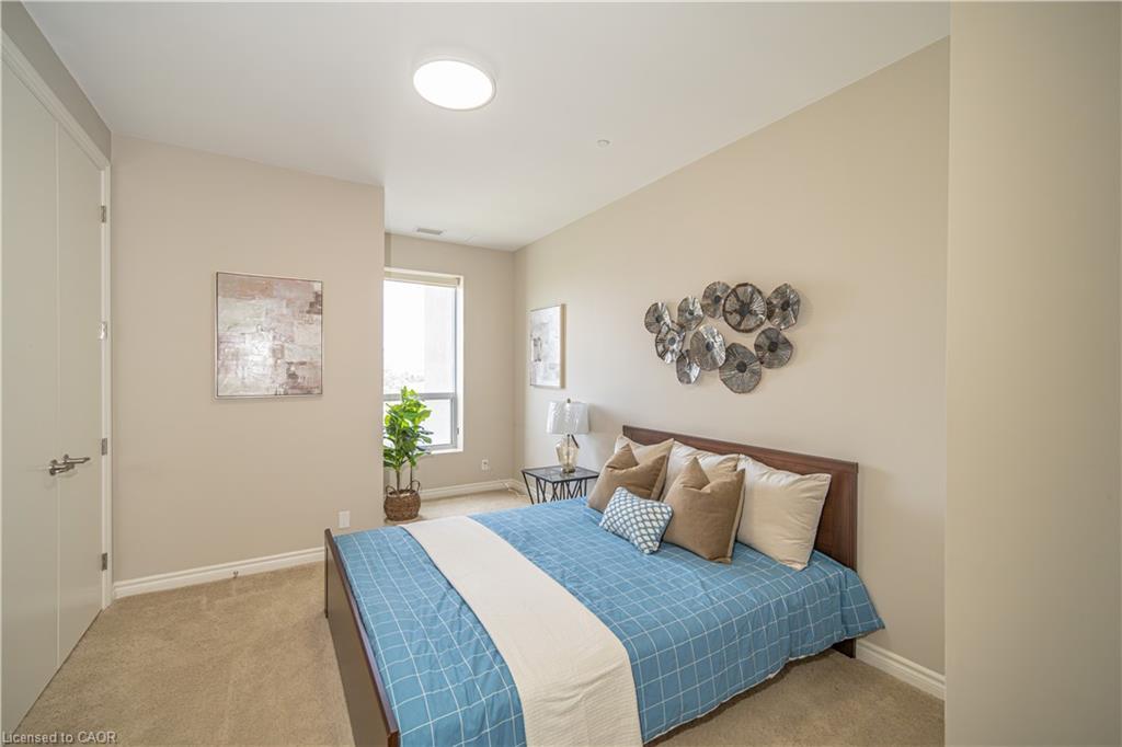 501-223 Erb Street W, Waterloo, ON - Indoor Photo Showing Bedroom