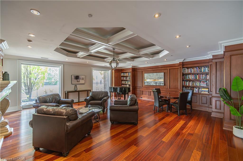 501-223 Erb Street W, Waterloo, ON - Indoor