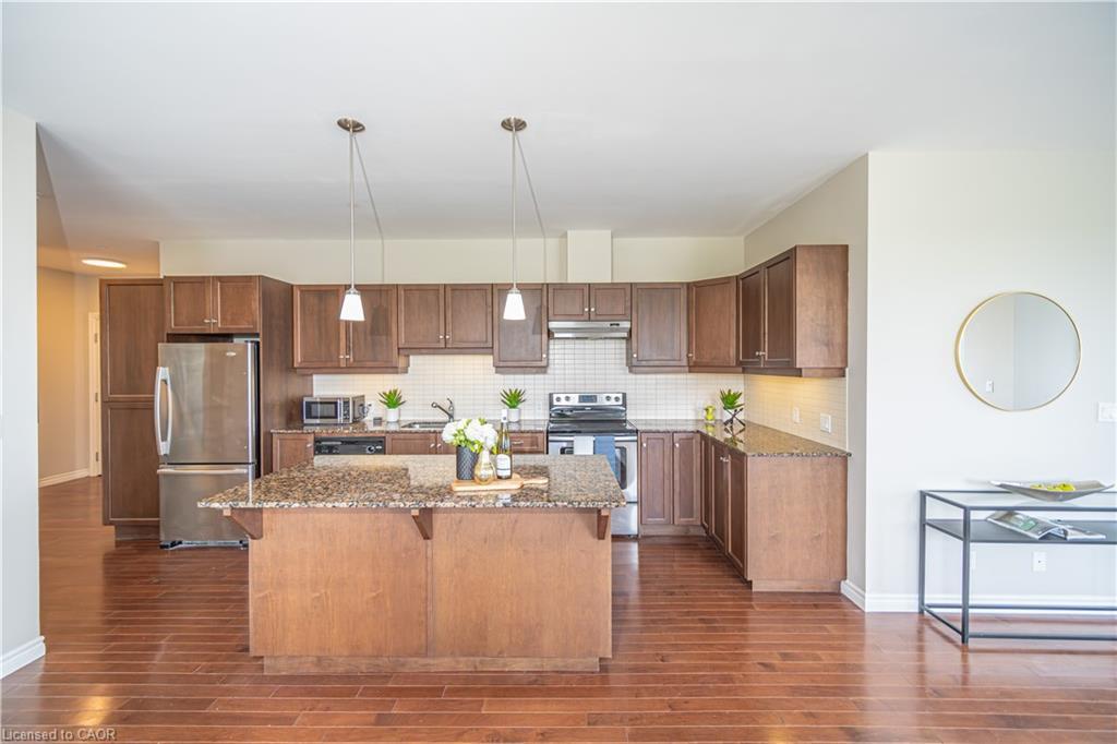 501-223 Erb Street W, Waterloo, ON - Indoor Photo Showing Kitchen