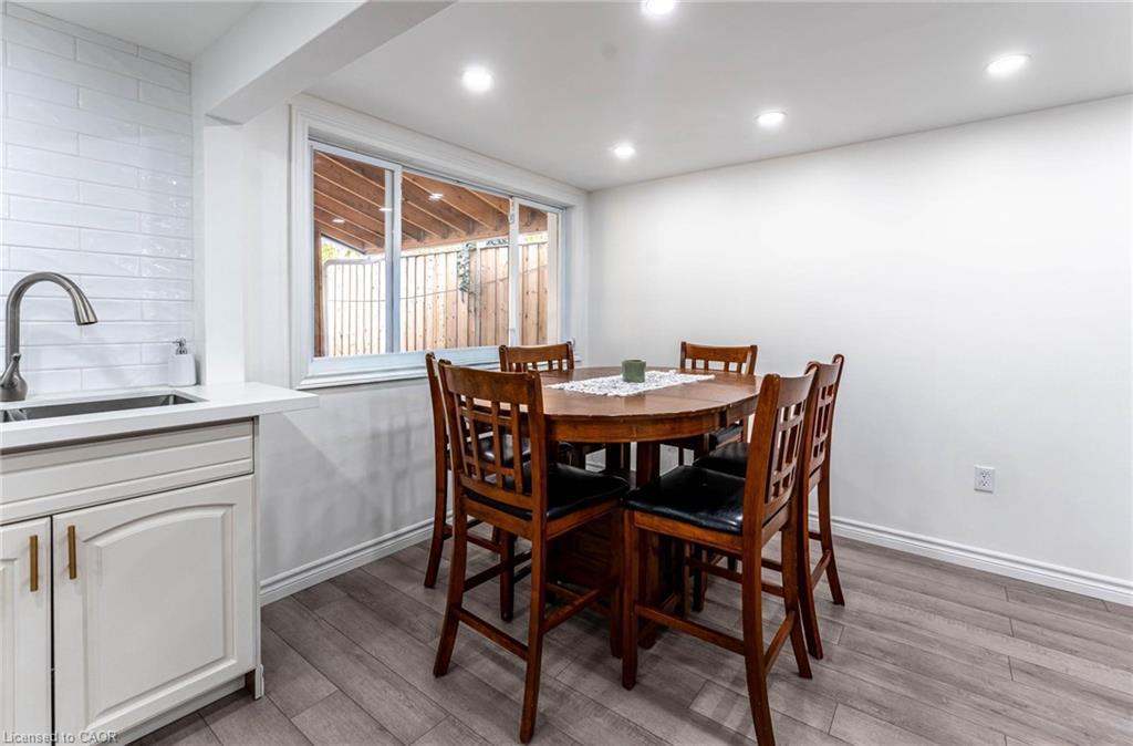 284 Paling Avenue, Hamilton, ON - Indoor Photo Showing Dining Room