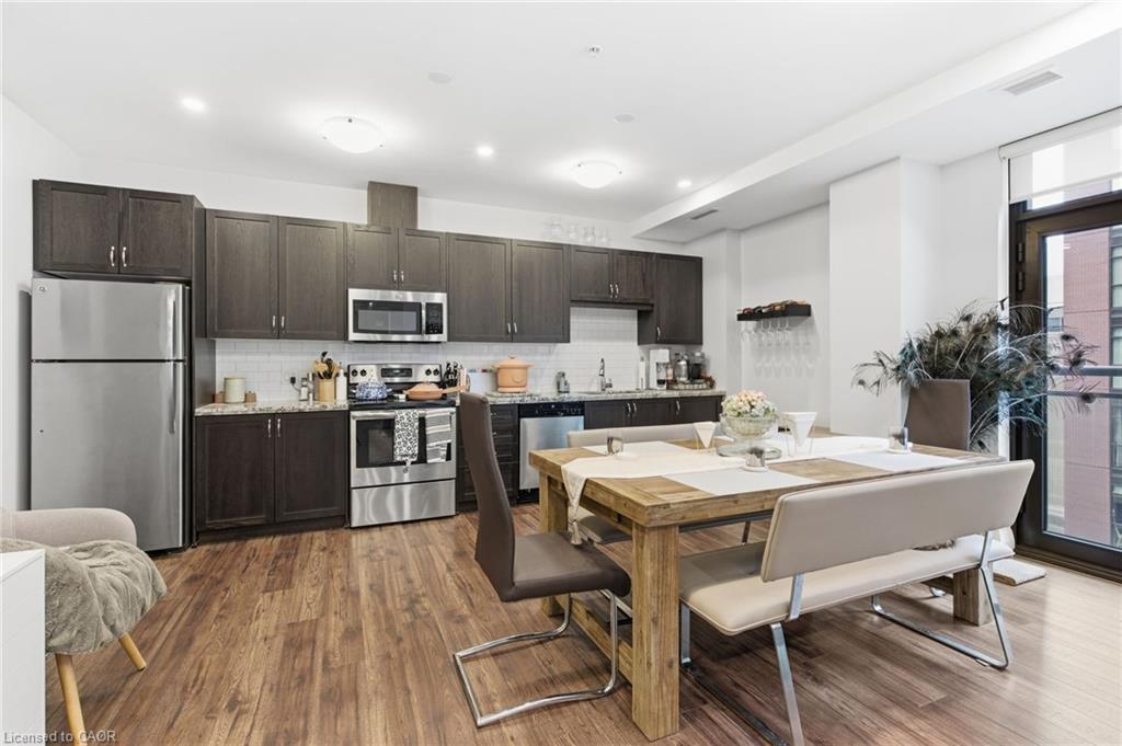 916-118 King Street E, Hamilton, ON - Indoor Photo Showing Other Room