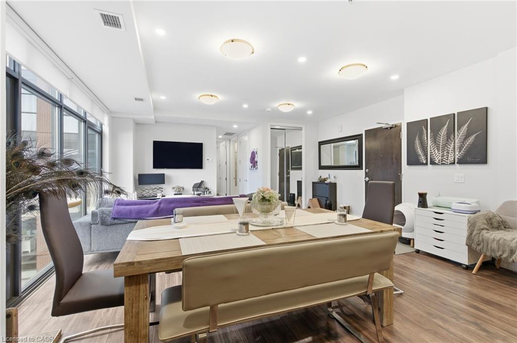 916-118 King Street E, Hamilton, ON - Indoor Photo Showing Dining Room