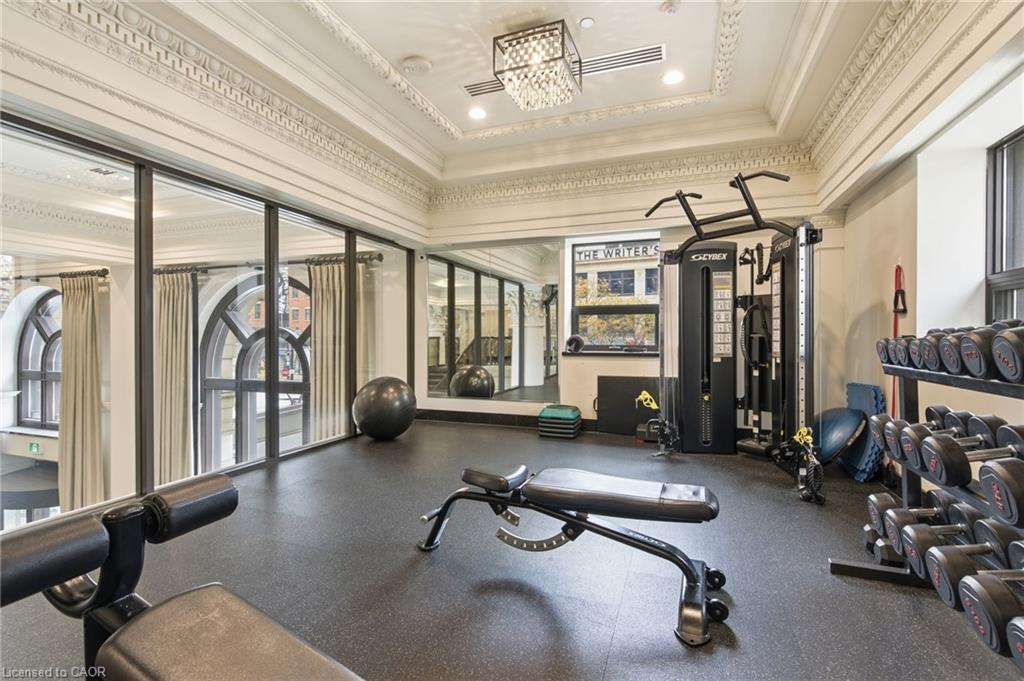 916-118 King Street E, Hamilton, ON - Indoor Photo Showing Gym Room