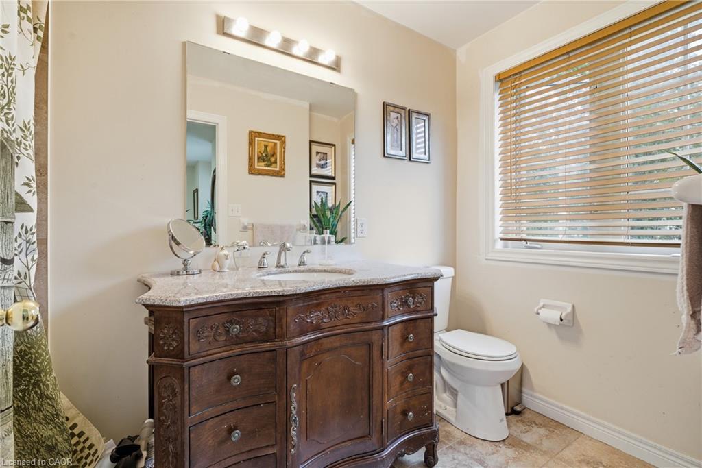41-250 Ainslie Street S, Cambridge, ON - Indoor Photo Showing Bathroom