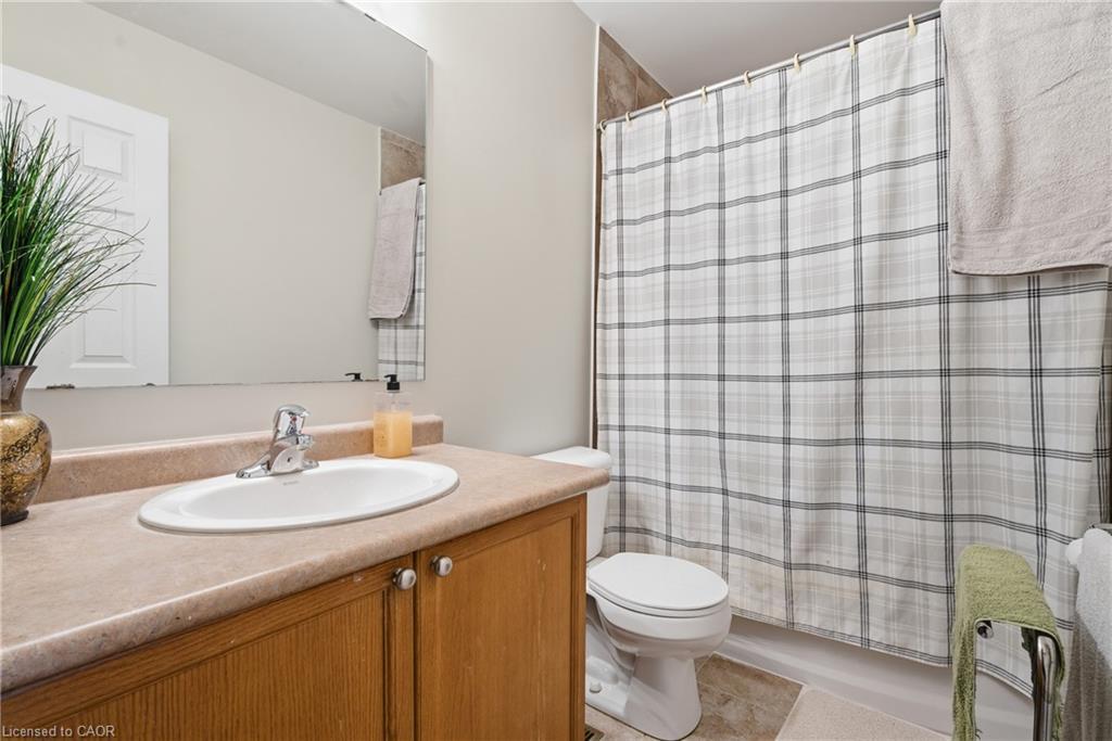 41-250 Ainslie Street S, Cambridge, ON - Indoor Photo Showing Bathroom