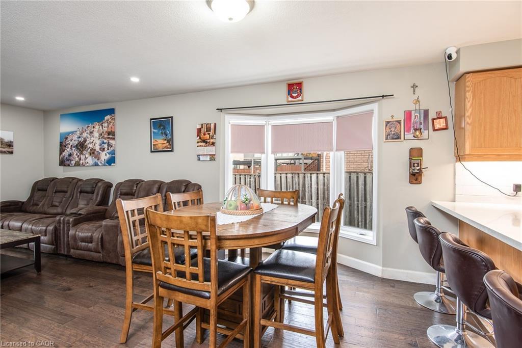 57 Hannon Crescent, Hamilton, ON - Indoor Photo Showing Other Room