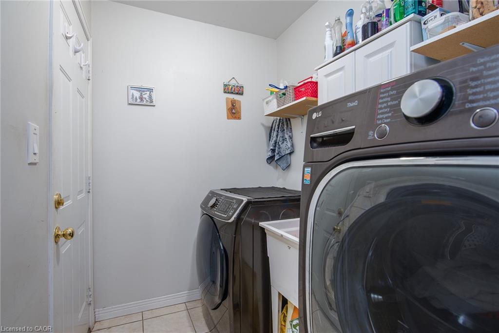 57 Hannon Crescent, Hamilton, ON - Indoor Photo Showing Laundry Room