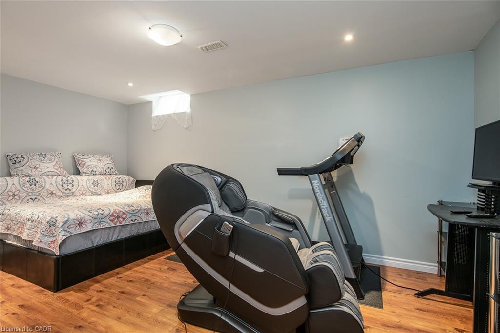 57 Hannon Crescent, Hamilton, ON - Indoor Photo Showing Gym Room