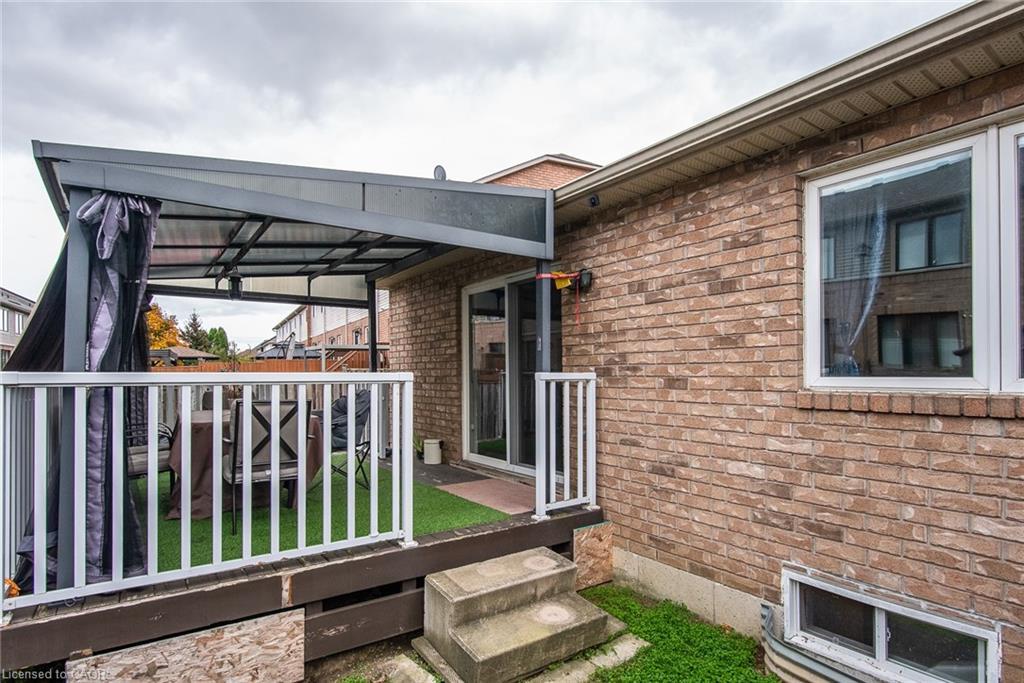 57 Hannon Crescent, Hamilton, ON - Outdoor With Exterior