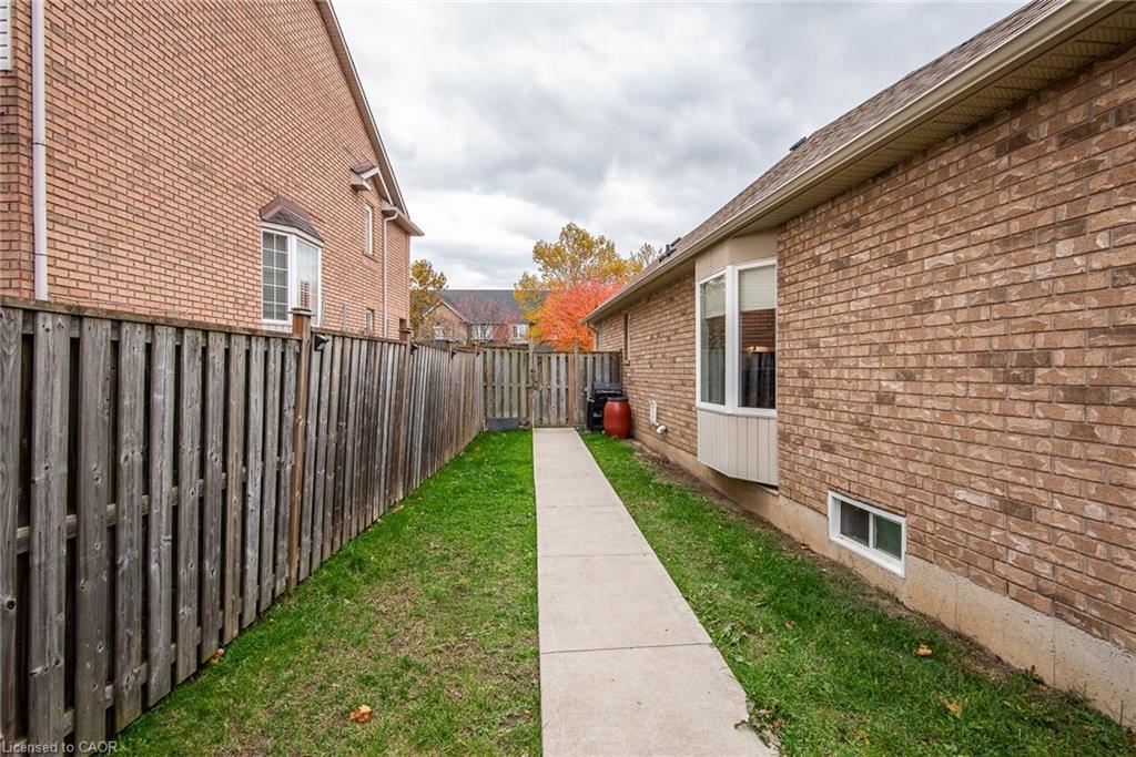 57 Hannon Crescent, Hamilton, ON - Outdoor With Exterior