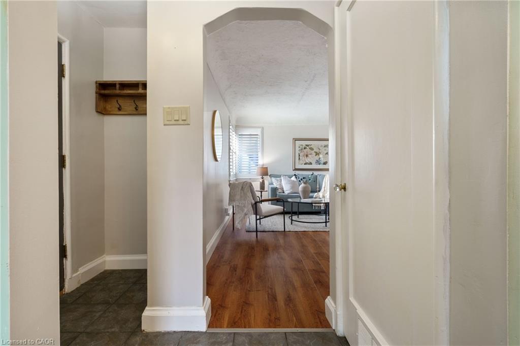 3 Montrose Avenue, Hamilton, ON - Indoor Photo Showing Other Room