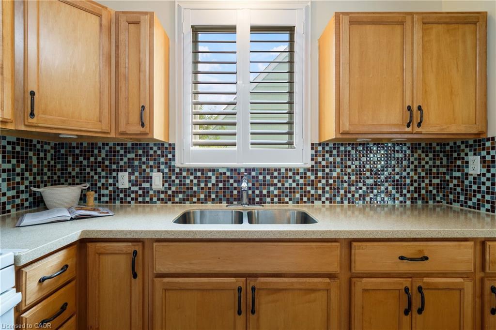 3 Montrose Avenue, Hamilton, ON - Indoor Photo Showing Kitchen With Double Sink