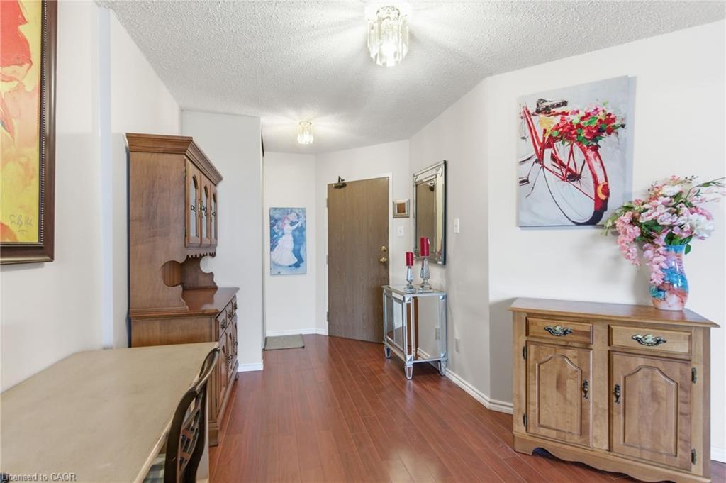 510-175 Hunter Street E, Hamilton, ON - Indoor