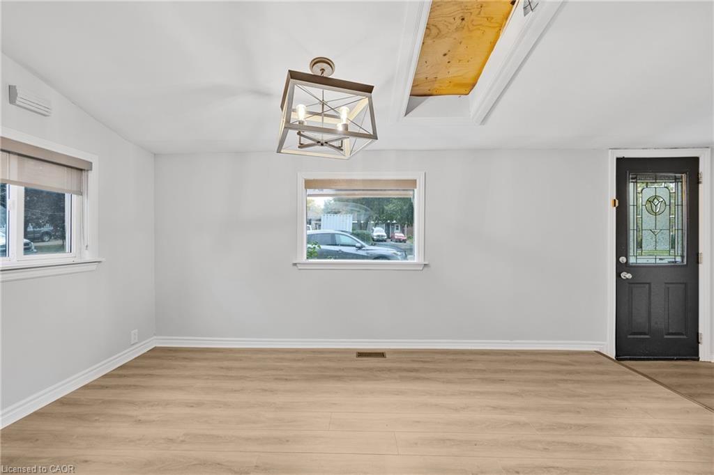 2 Griffin Street, Waterdown, ON - Indoor Photo Showing Other Room