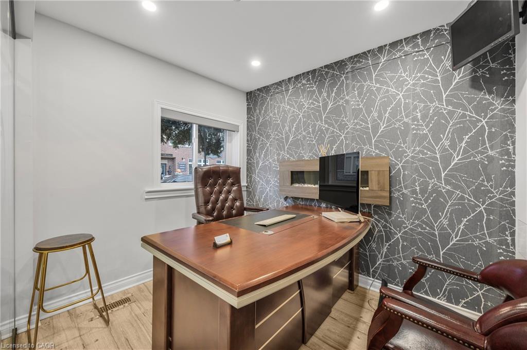 2 Griffin Street, Waterdown, ON - Indoor Photo Showing Office