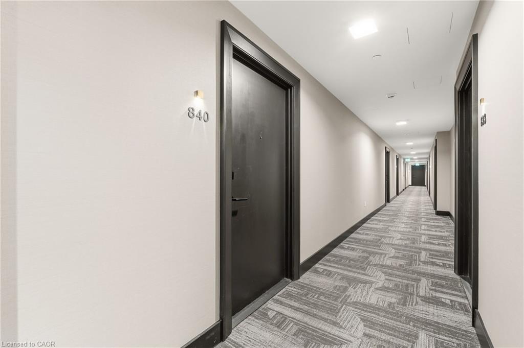 840-2343 Khalsa Gate, Oakville, ON - Indoor Photo Showing Other Room