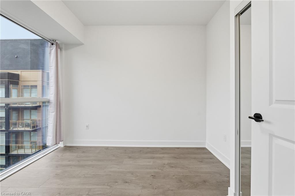 840-2343 Khalsa Gate, Oakville, ON - Indoor Photo Showing Other Room