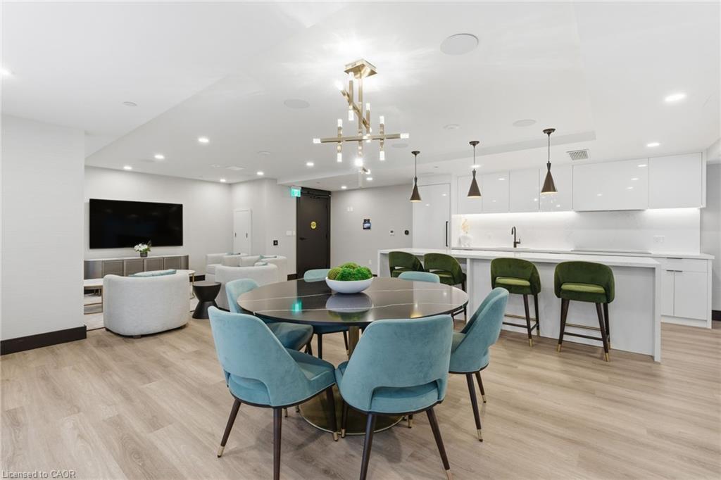 840-2343 Khalsa Gate, Oakville, ON - Indoor Photo Showing Dining Room