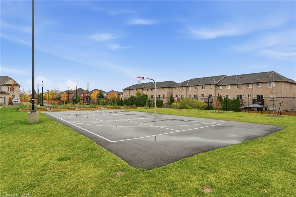 840-2343 Khalsa Gate, Oakville, ON - Outdoor