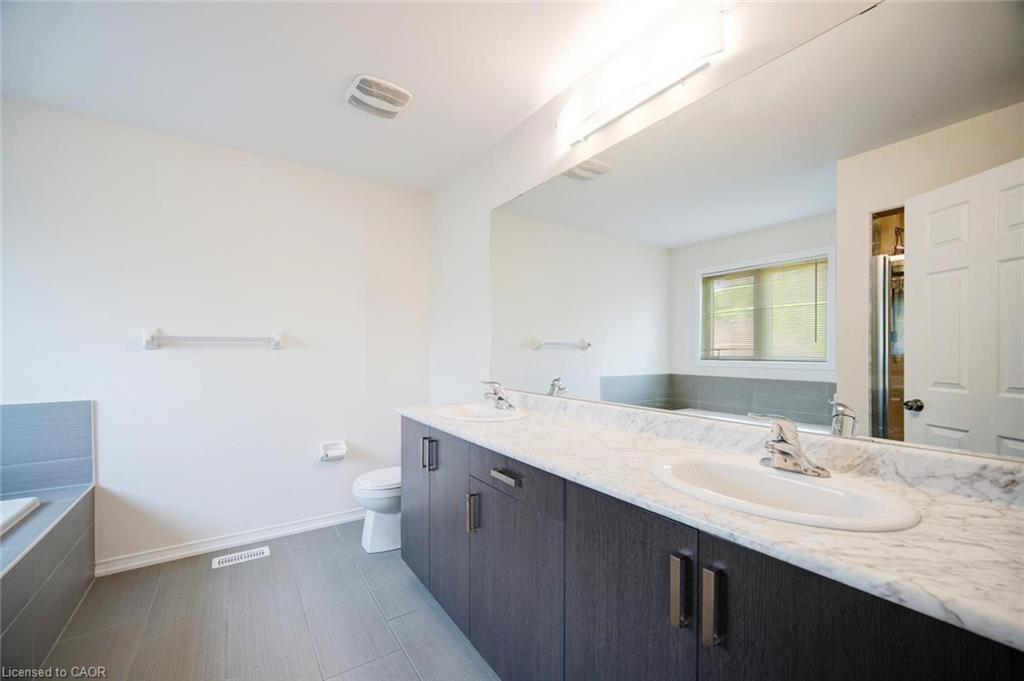 55 Longboat Run W, Brantford, ON - Indoor Photo Showing Bathroom