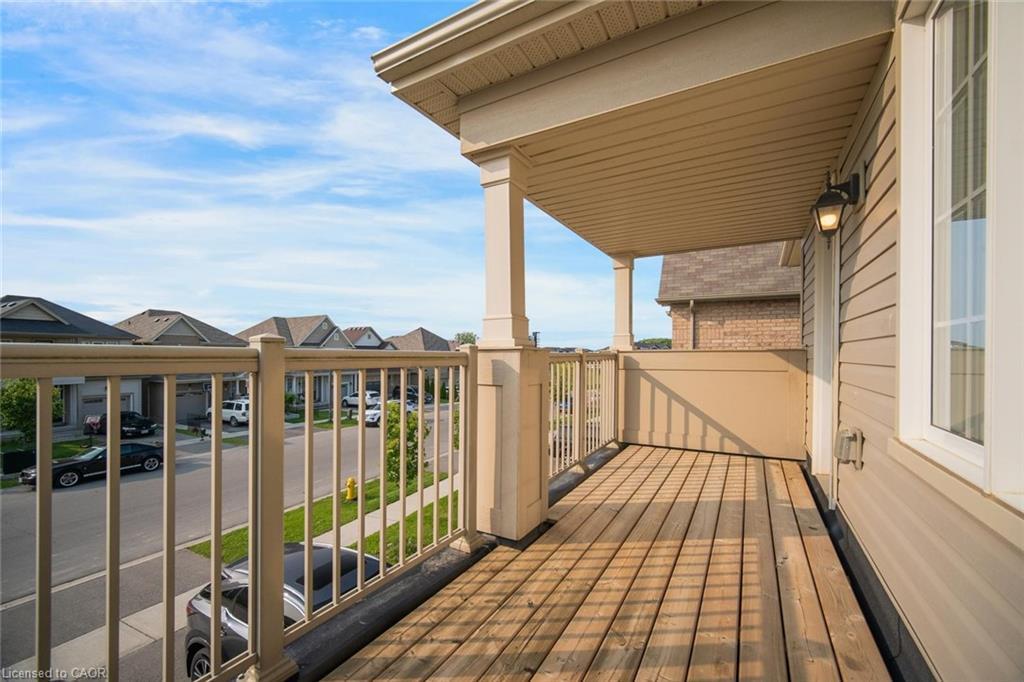 55 Longboat Run W, Brantford, ON - Outdoor With Exterior