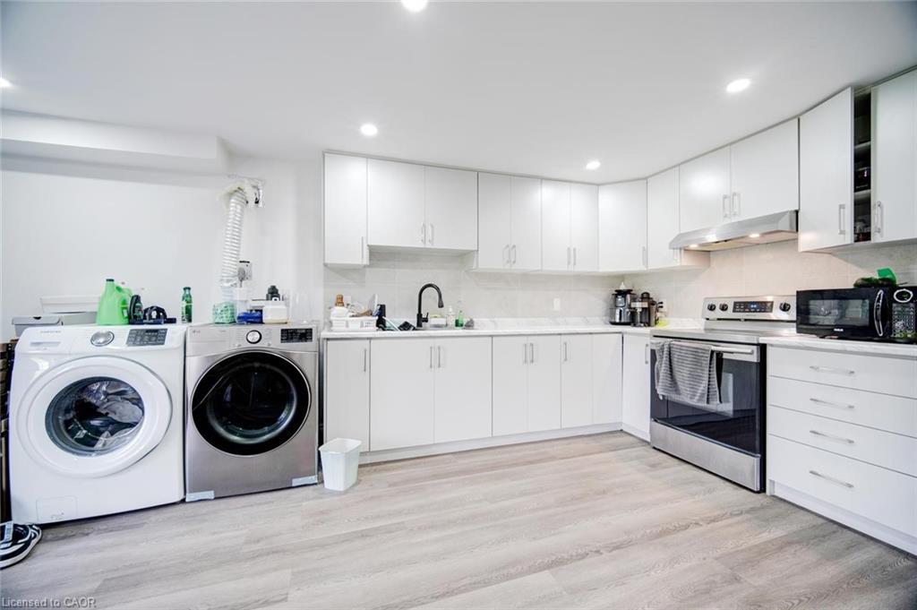 55 Longboat Run W, Brantford, ON - Indoor Photo Showing Laundry Room