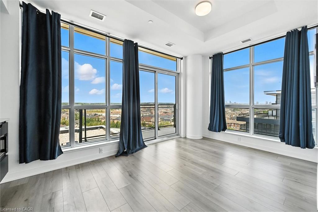 Ph06-405 Dundas Street W, Oakville, ON - Indoor