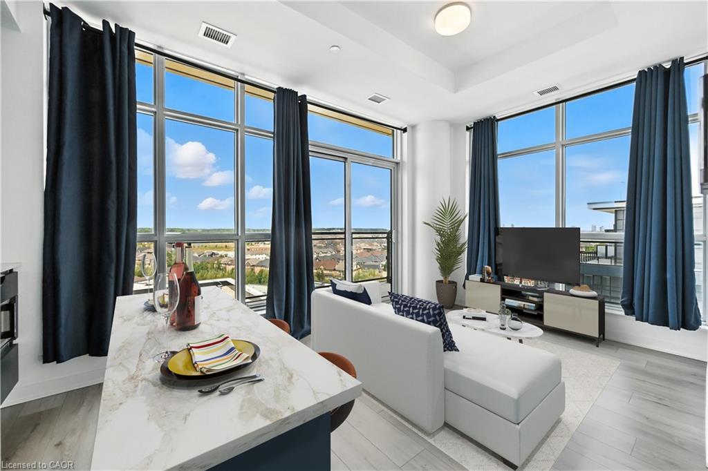 Ph06-405 Dundas Street W, Oakville, ON - Indoor Photo Showing Living Room