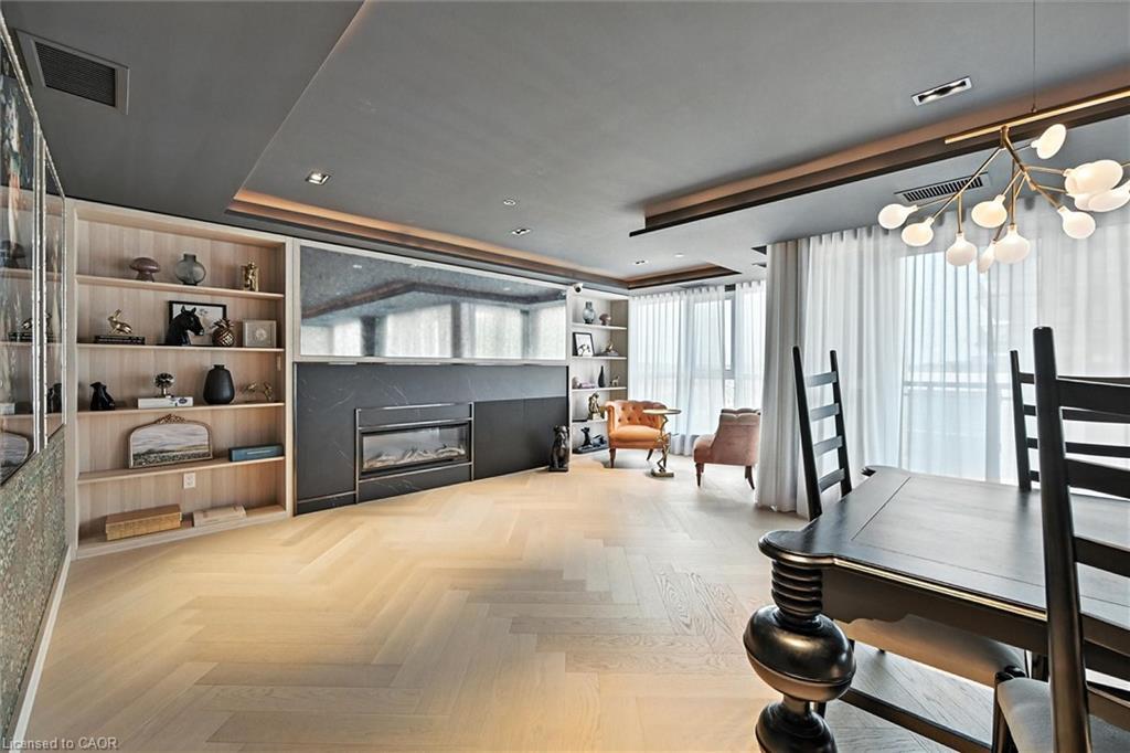 Ph06-405 Dundas Street W, Oakville, ON - Indoor With Fireplace