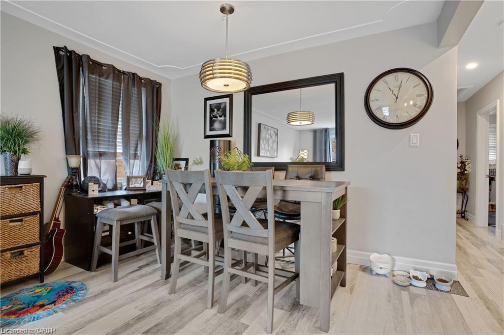 111 Franklin Street N, Kitchener, ON - Indoor Photo Showing Dining Room