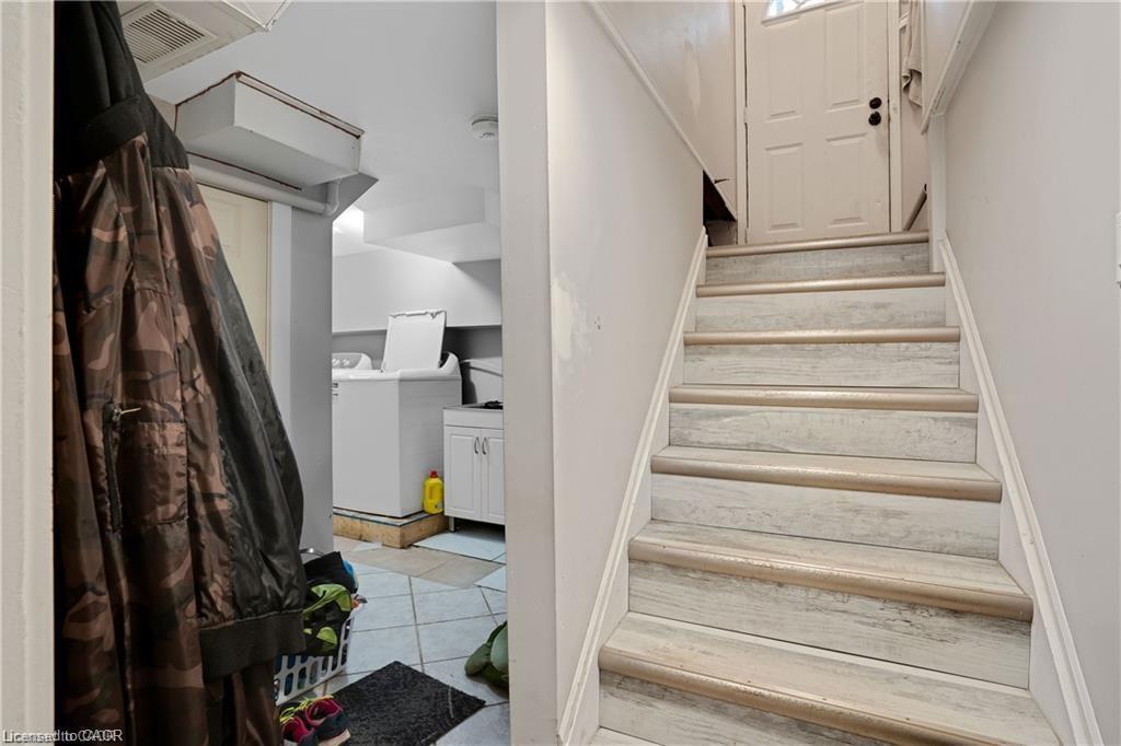 111 Franklin Street N, Kitchener, ON - Indoor Photo Showing Other Room