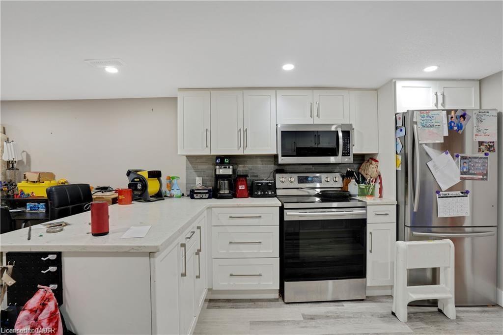 111 Franklin Street N, Kitchener, ON - Indoor Photo Showing Kitchen