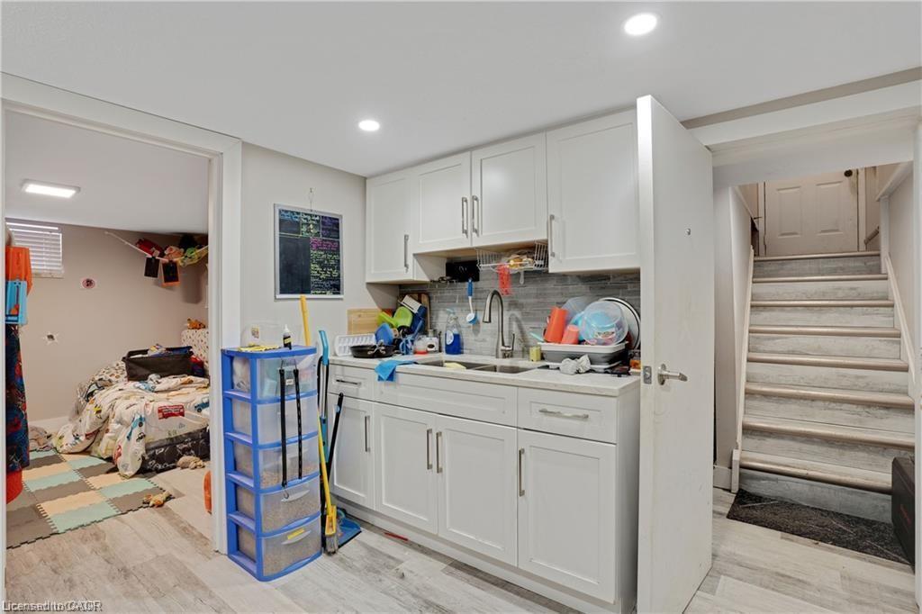 111 Franklin Street N, Kitchener, ON - Indoor