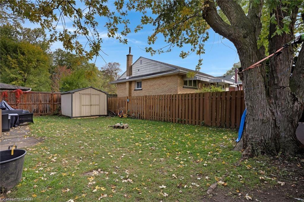 111 Franklin Street N, Kitchener, ON - Outdoor With Backyard