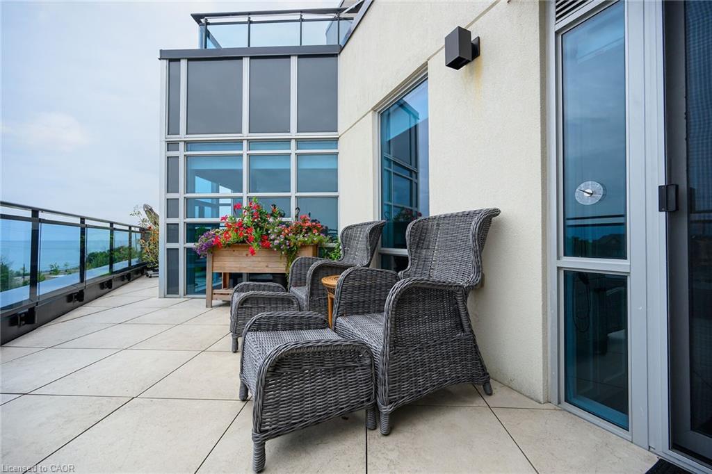 408-10 Concord Place, Grimsby, ON - Outdoor With Exterior