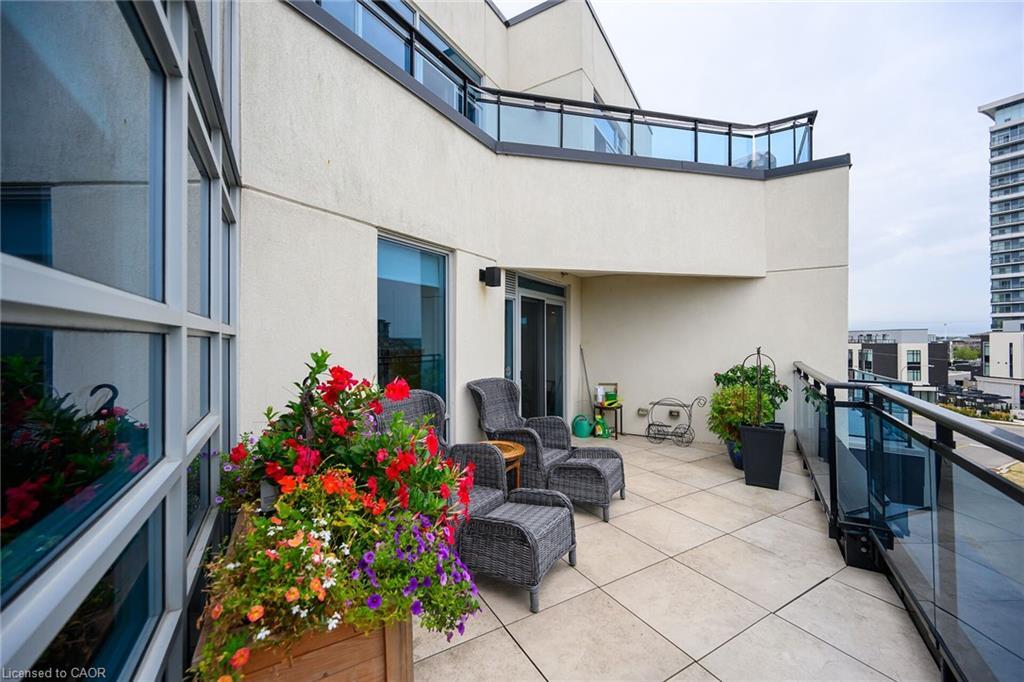 408-10 Concord Place, Grimsby, ON - Outdoor With Exterior