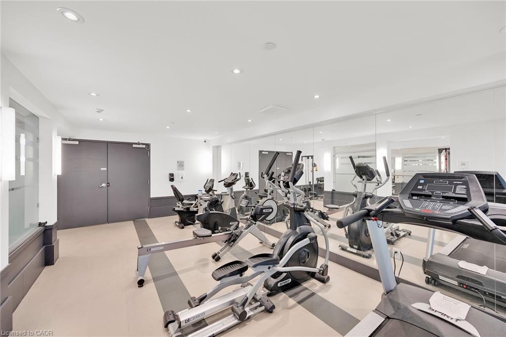408-10 Concord Place, Grimsby, ON - Indoor Photo Showing Gym Room