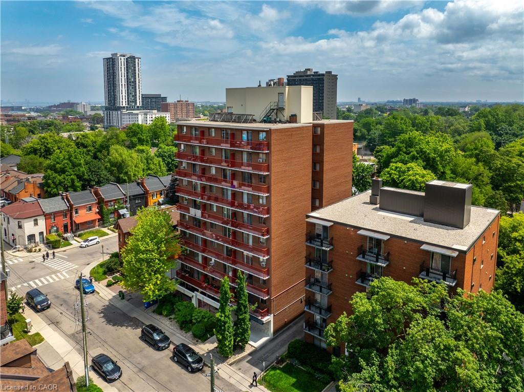 806-141 Catharine Street S, Hamilton, ON - Outdoor With View