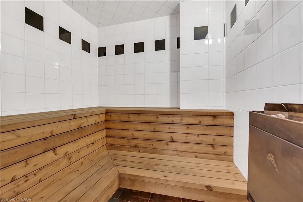 806-141 Catharine Street S, Hamilton, ON - Indoor