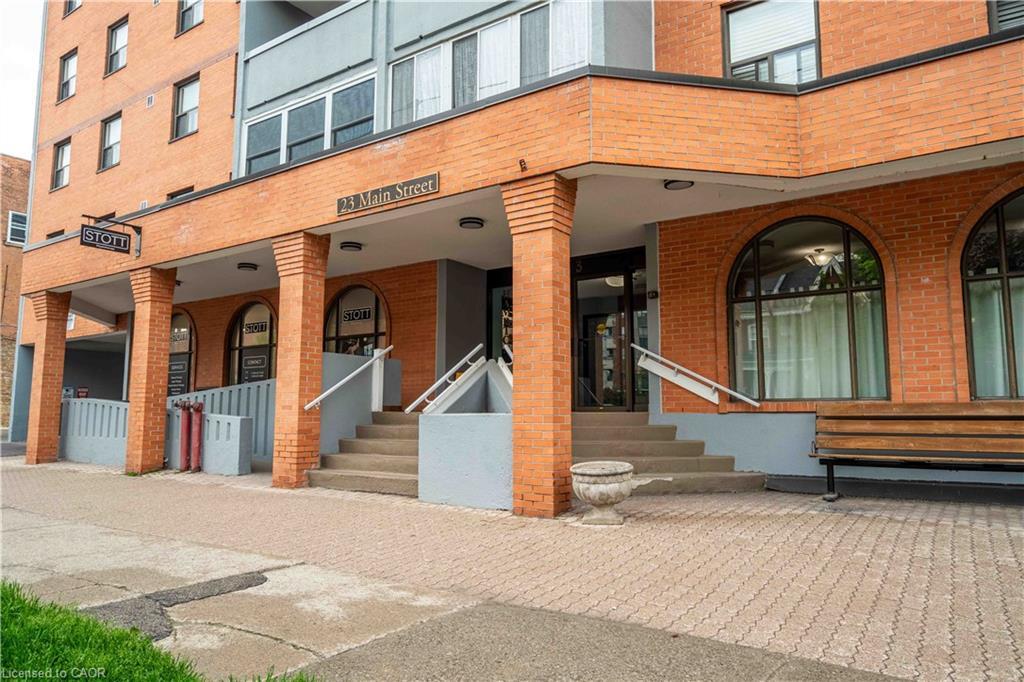 502-23 Main Street, Dundas, ON - Outdoor