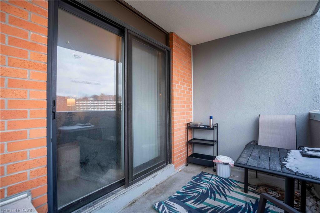 502-23 Main Street, Dundas, ON - With Exterior