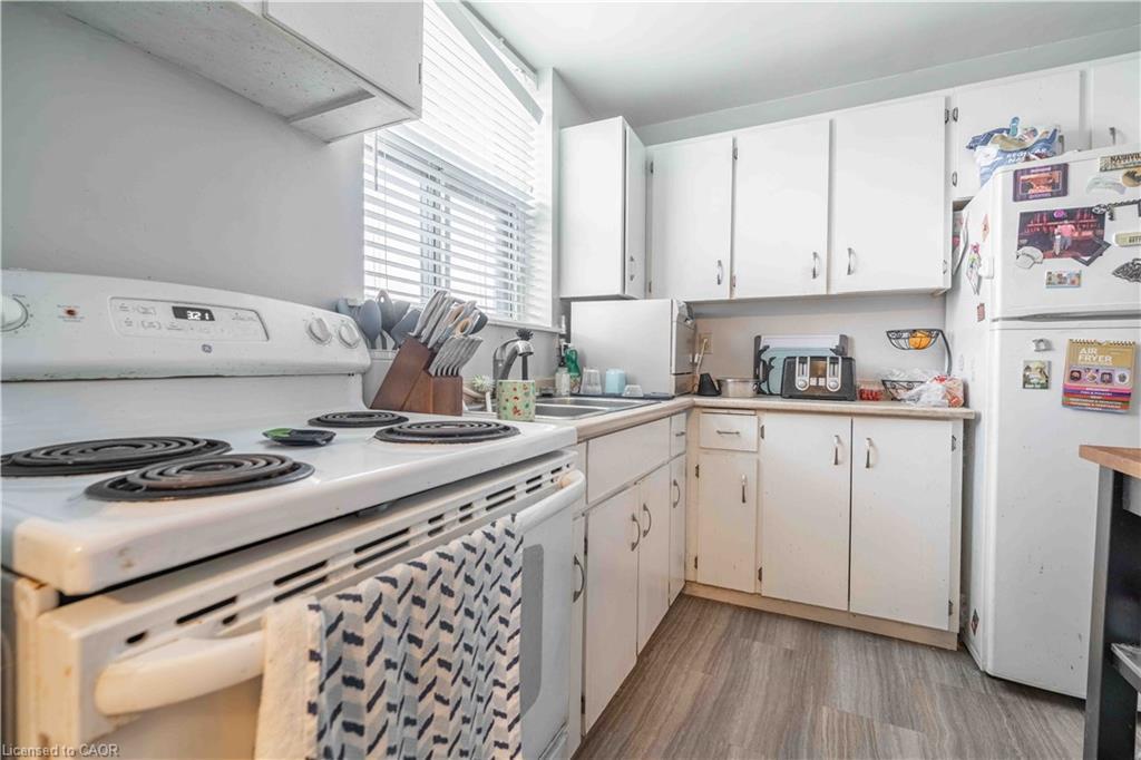 502-23 Main Street, Dundas, ON - Indoor Photo Showing Other Room