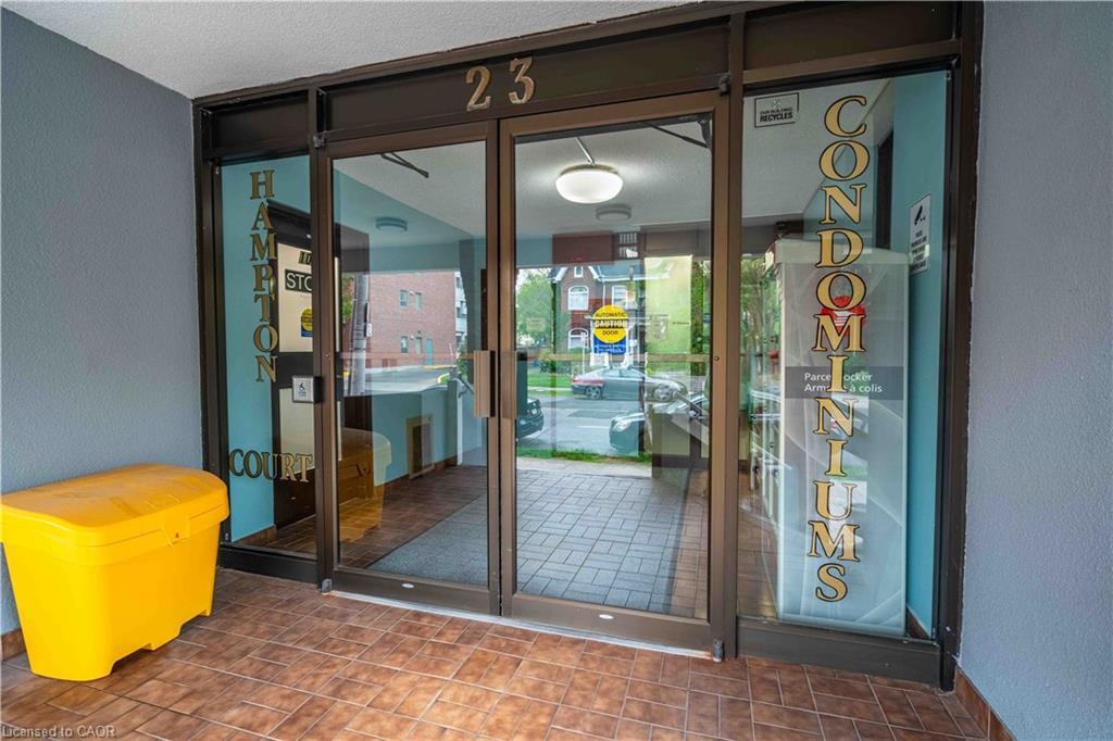 502-23 Main Street, Dundas, ON - Indoor Photo Showing Other Room