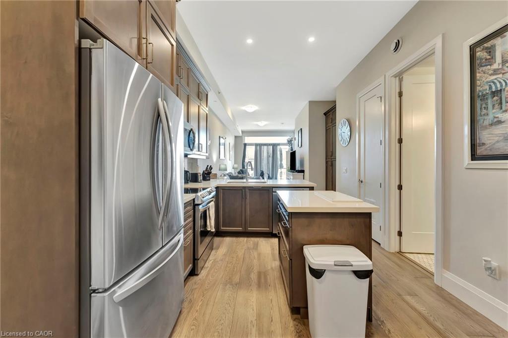 117-85B Morrell Street, Brantford, ON - Indoor Photo Showing Kitchen