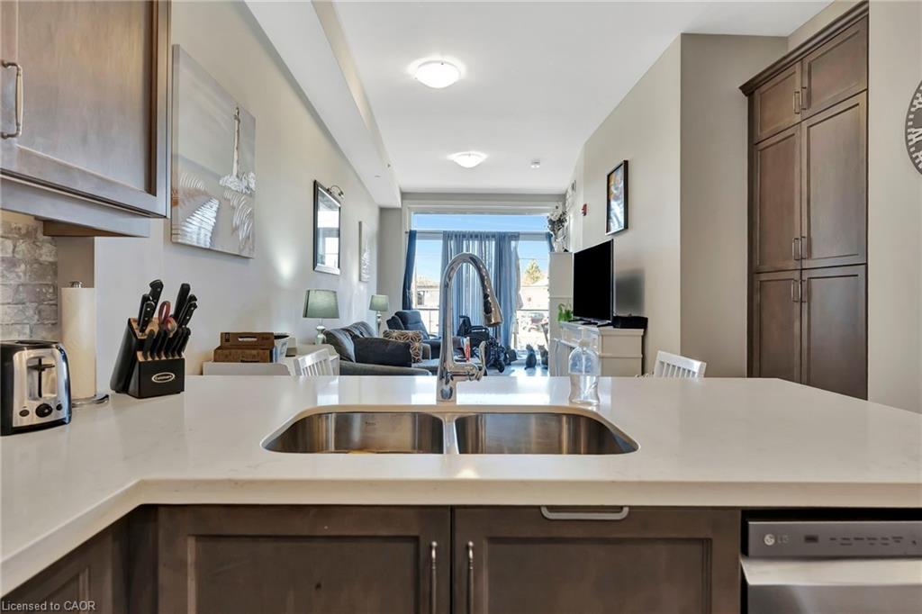117-85B Morrell Street, Brantford, ON - Indoor Photo Showing Kitchen With Double Sink