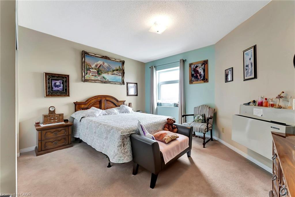 902-9 Bonheur Court, Brantford, ON - Indoor Photo Showing Bedroom
