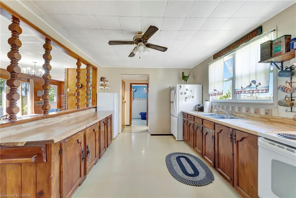 689 Sheffield Road, Troy, ON - Indoor Photo Showing Kitchen With Double Sink