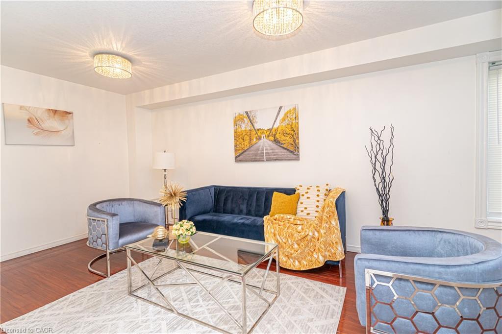 317 Bankside Drive, Kitchener, ON - Indoor Photo Showing Living Room