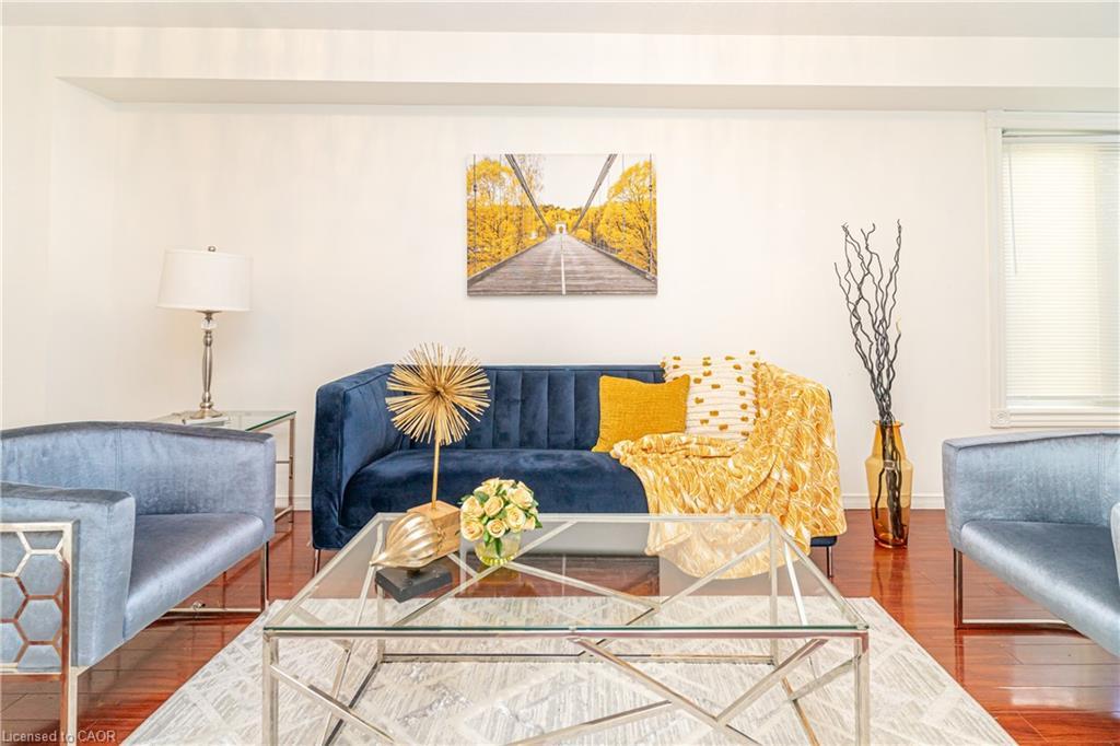 317 Bankside Drive, Kitchener, ON - Indoor Photo Showing Living Room